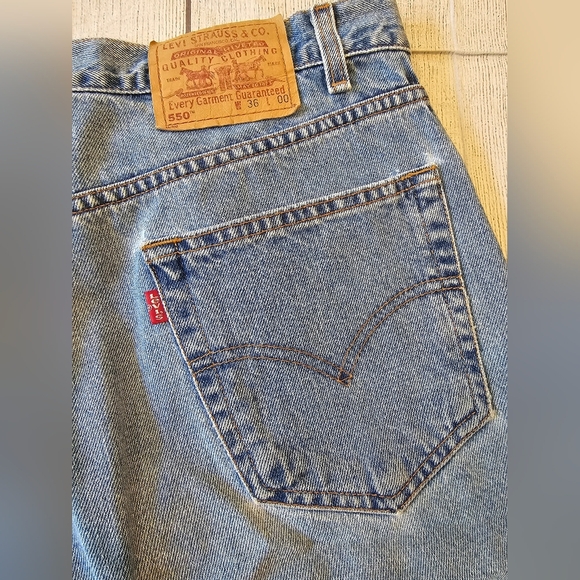 Vintage Levi's •Size 36• 550 Shorts Blue Red Tab Relaxed Fit Y2K 10 Inch Inseam - Picture 4 of 10